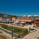 On The - Free Parking And Mineral Pools (adults Only) Semesterpark Kranevo