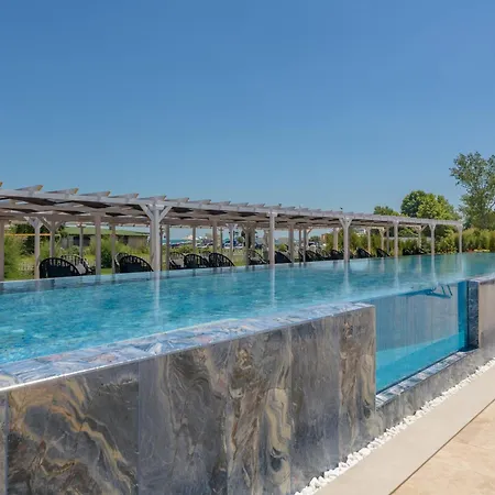 On The - Free Parking And Mineral Pools (adults Only) Kranewo