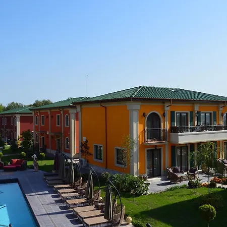 For 4 Or 6 Adults In Therma Village *