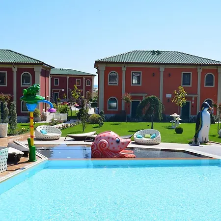 For 4 Or 6 Adults In Therma Village *