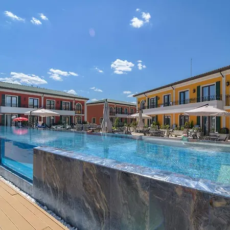Holiday park For 4 Or 6 Adults In Therma Village Kranevo