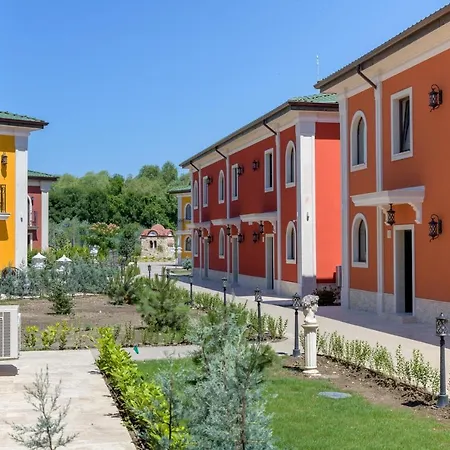 For 4 Or 6 Adults In Therma Village