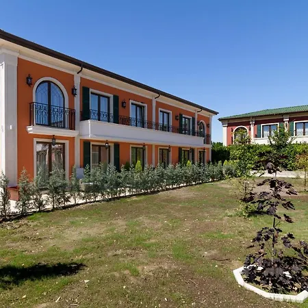 For 4 Or 6 Adults In Therma Village Holiday park *