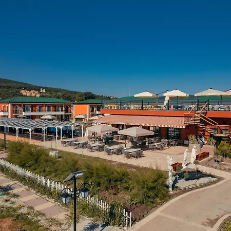 On The - Free Parking And Mineral Pools (adults Only) База отдыха Кранево